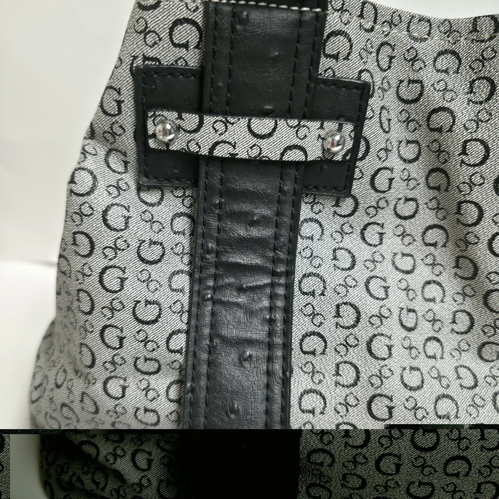 GUESS Bright Candy Shopper Tote Handbag Black Grey G Logo Signature Large Purse